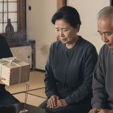 10 Thoughtful Things to Bring a Grieving Family (Besides Flowers) - Funeral.com, Inc.