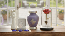 Alternatives to a Traditional Urn: Keepsakes Made From Ashes and Other Memorial Options
