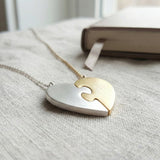 Can Spouses’ Ashes Be Kept Together? Companion Urns vs Commingling Remains