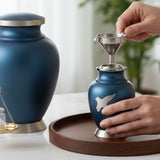 How Much Ash Goes in a Keepsake Urn - Funeral.com, Inc.