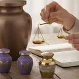 How to Split Ashes Fairly When There Are Many Children - Funeral.com, Inc.