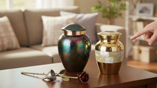 Keepsake & Mini Urns: How Much They Hold, How to Split Ashes, and Best Styles to Buy