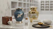 Keepsake Urns for Ashes: How They Work, Sizes, and How to Choose One - Funeral.com, Inc.