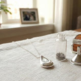 Keepsakes & Cremation Jewelry: How Much Ashes You Need and How to Share Safely - Funeral.com, Inc.