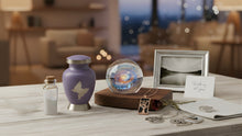 Keepsakes Made From Cremation Ashes: 12 Meaningful Ideas (Jewelry, Art, and Beyond) - Funeral.com, Inc.