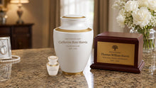 Personalized Cremation Urn Ideas for Mom (With Engraving Examples)