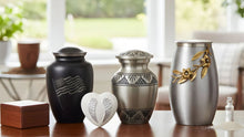 A Complete Guide to Choosing Cremation Urns