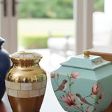 Guide to Cremation Urns & Memorial Choices