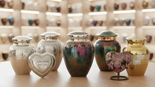 Mini Urns and Keepsakes: Meaningful Remembrance Options