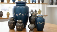 Urns, Keepsake Urns, and Cremation Jewelry: What’s the Difference?