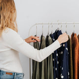 What Should a Woman Wear to a Funeral