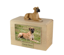 Urna de madera para mascotas con figura de terrier escocés sentado y portafotos de 10 x 15 cm