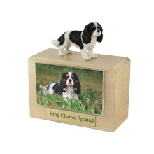 Urna de madera para mascotas con figura de border terrier sentado y portafotos de 10 x 15 cm