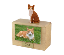 Urna de madera para mascotas con figura de terrier escocés sentado y portafotos de 10 x 15 cm
