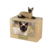 Urna de madera para mascotas con figura de terrier escocés sentado y portafotos de 10 x 15 cm
