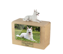 Urna de madera para mascotas con figura de terrier escocés sentado y portafotos de 10 x 15 cm