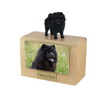 Urna de madera para mascotas con figura de terrier escocés sentado y portafotos de 10 x 15 cm