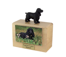 Urna de madera para mascotas con figura de terrier escocés sentado y portafotos de 10 x 15 cm