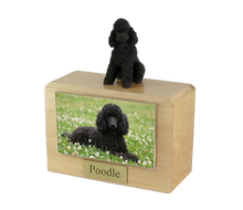 Urna de madera para mascotas con figura de terrier escocés sentado y portafotos de 10 x 15 cm