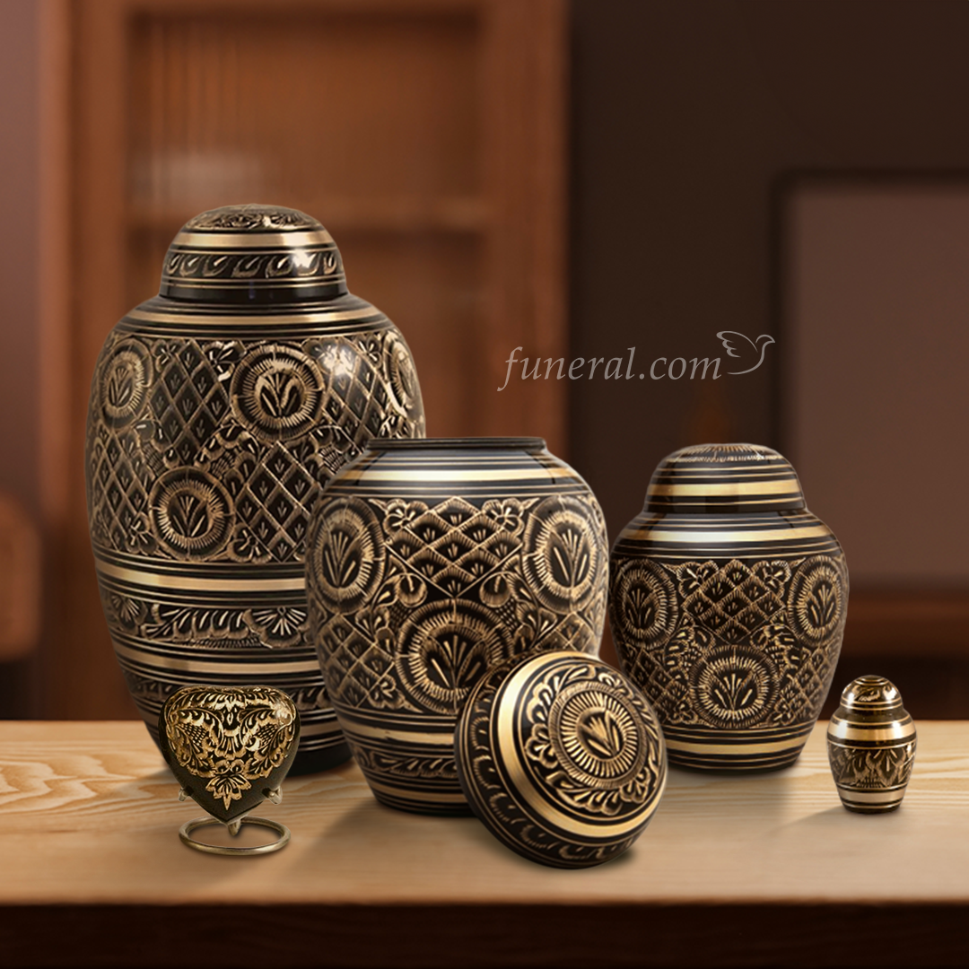 Mireya Engraved Ornamental Large Pet Urn Set